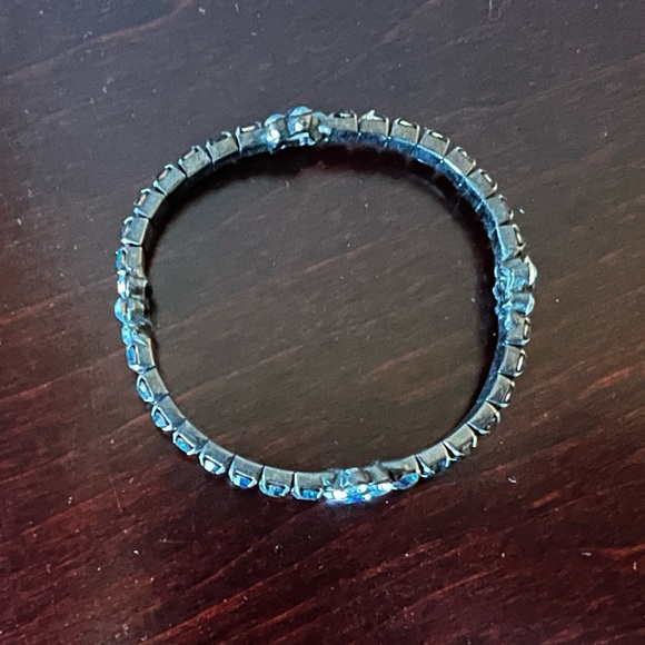 Bracelet with blue floral florals - Picture 2 of 2